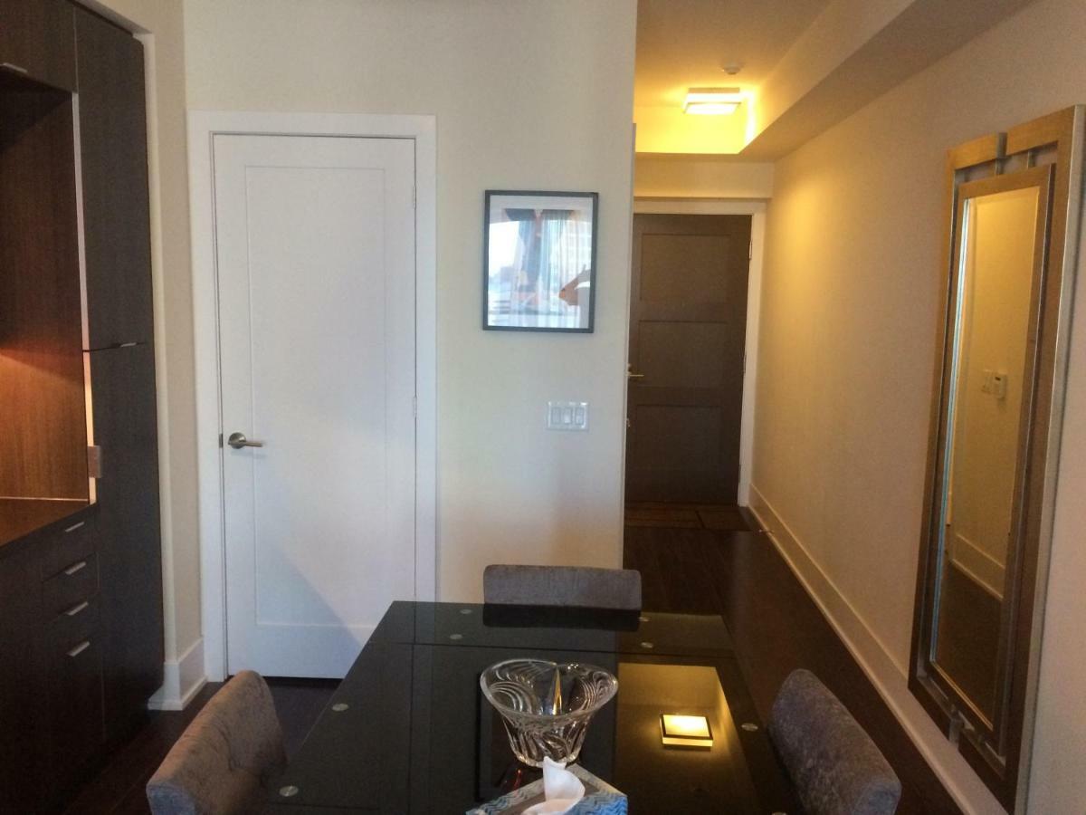 Luxury Condo On Cn Tower Toronto Exterior foto
