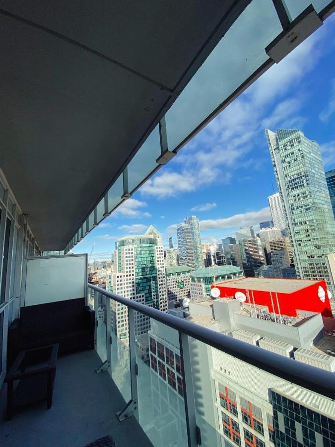 Luxury Condo On Cn Tower Toronto Exterior foto